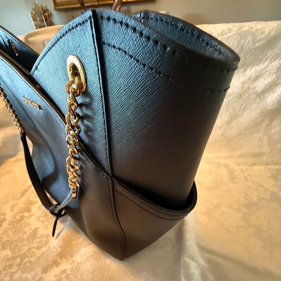 Michael Kors Jet Set Travel Shoulder Chain Strap Tote - Picture 3 of 6